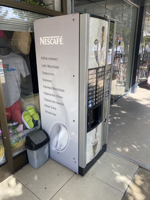 Кафе автомат Зануси Астро вендинг машина