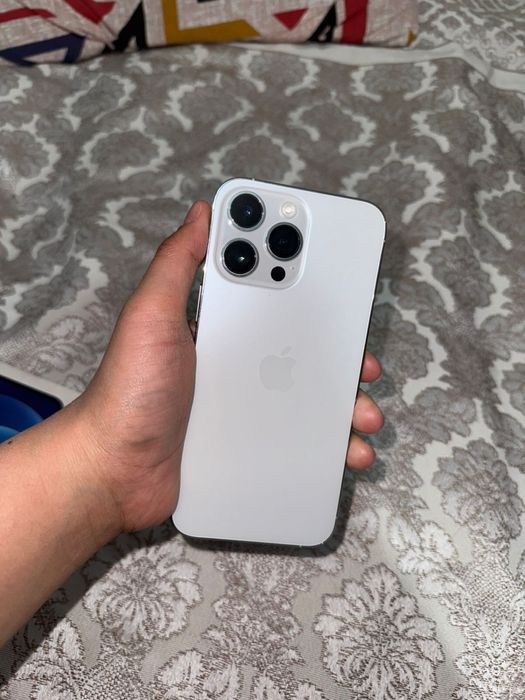 Продам айфон 14 про мах