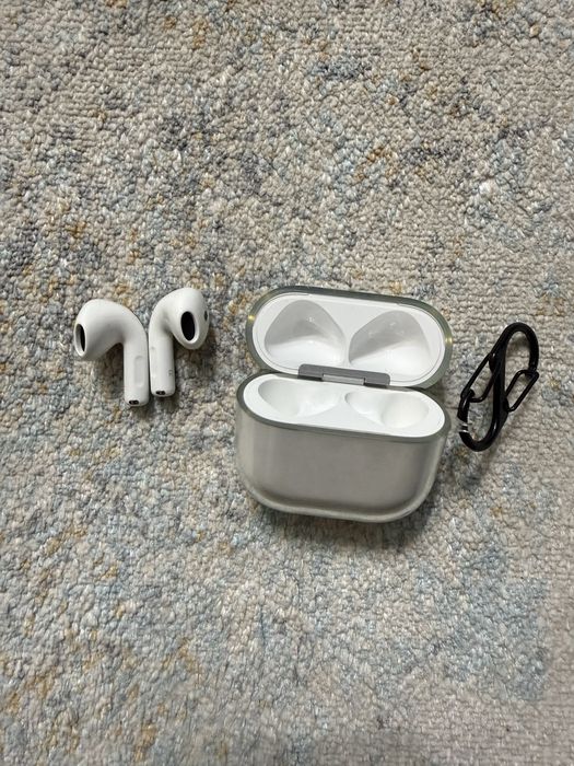 Продам Airpods 4