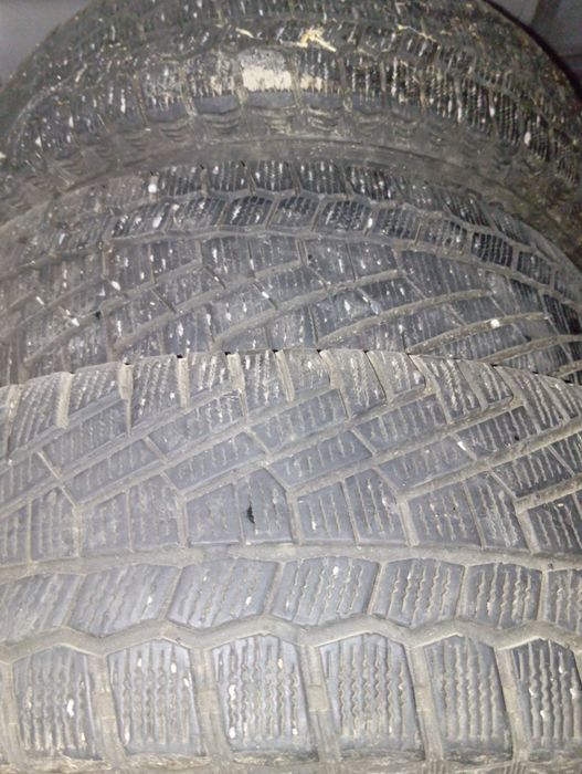 Шины 185/65/R15 зимние бу