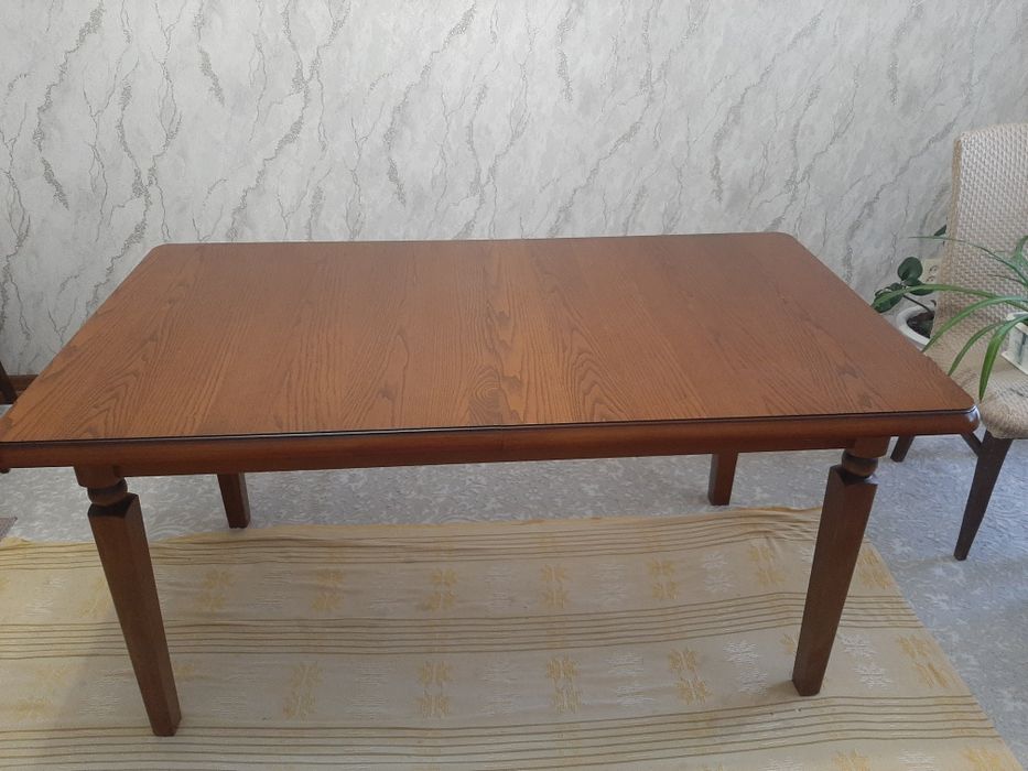 Шкаф для одежды, стол