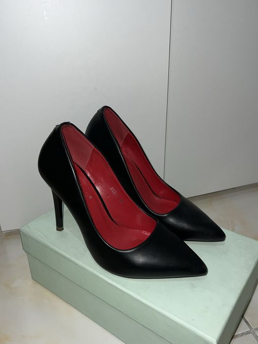 Продам туфли в 35 размера