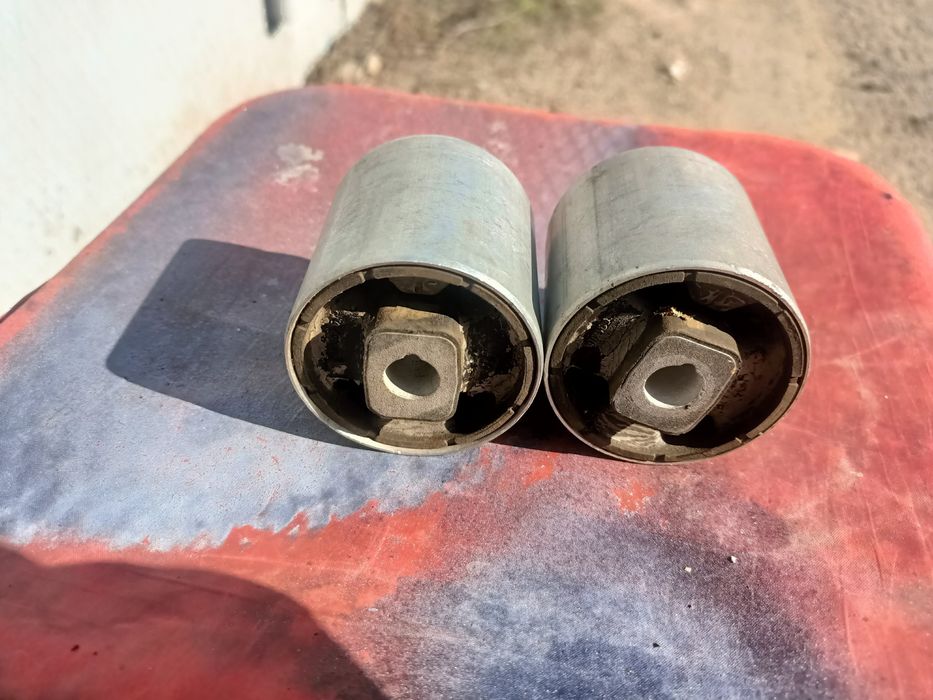 Продам сайлентблоки на БМВ е39