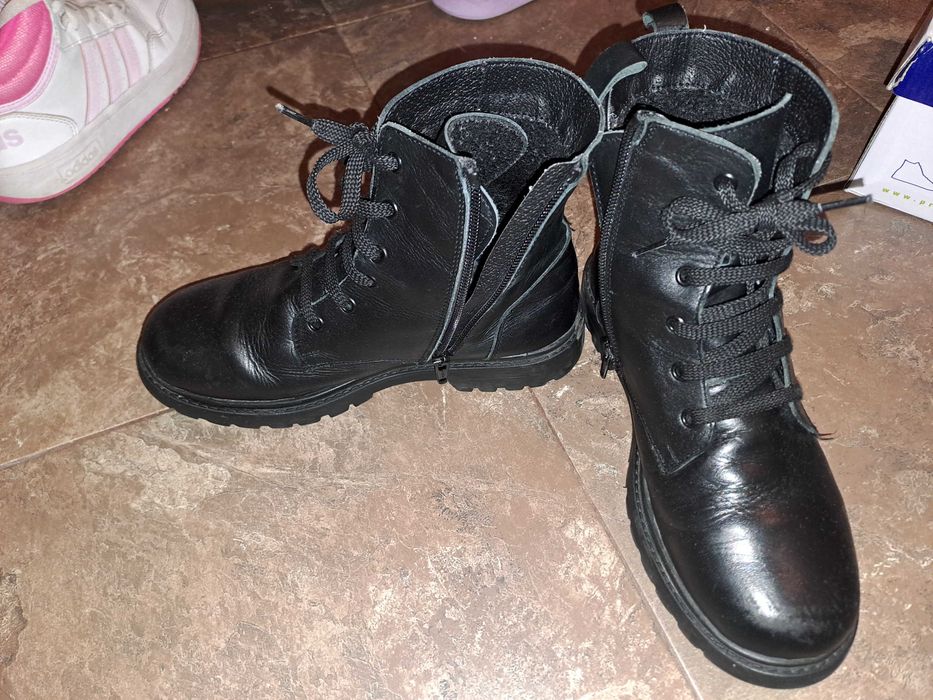 Детски боти Колев и Колев