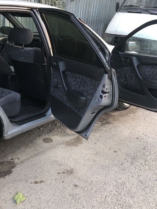 Продам автомобиль тойота карина