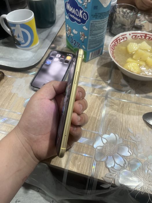 Продам iphone Xr