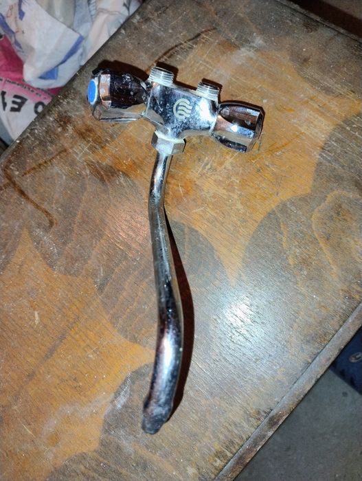 Батерия (кранчета) за малък бойлер