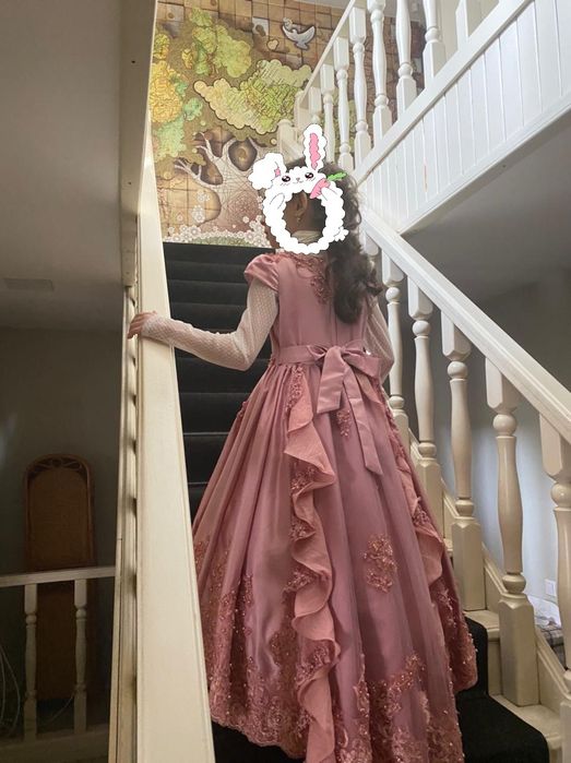 Продаю платье на девочку