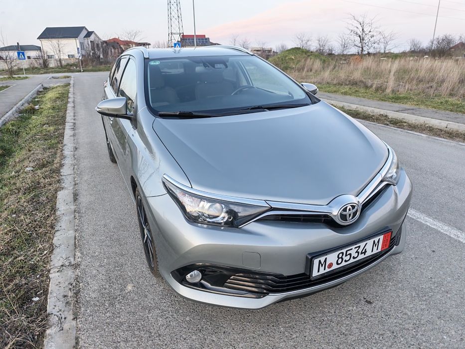 Toyota Auris 1,2 Turbo benzina fab. 2018, camera/ Line assist/ navi