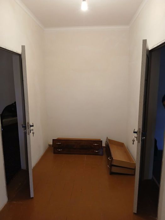 Ховли сотилади хамма шаройити бор