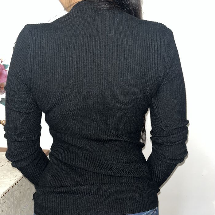 Bluze damă elegante  ,mărimi universale – 150 lei