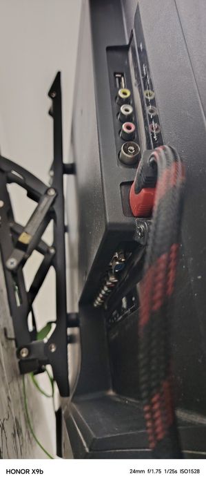 Продам телевизор TCL