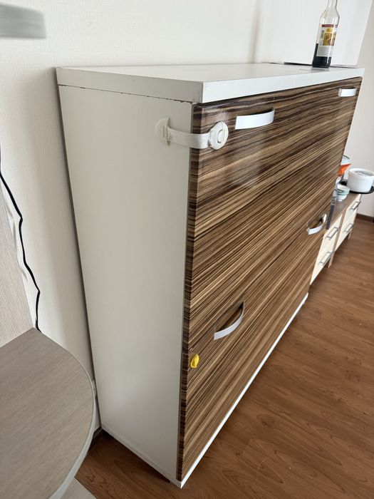 Отдам большой комод