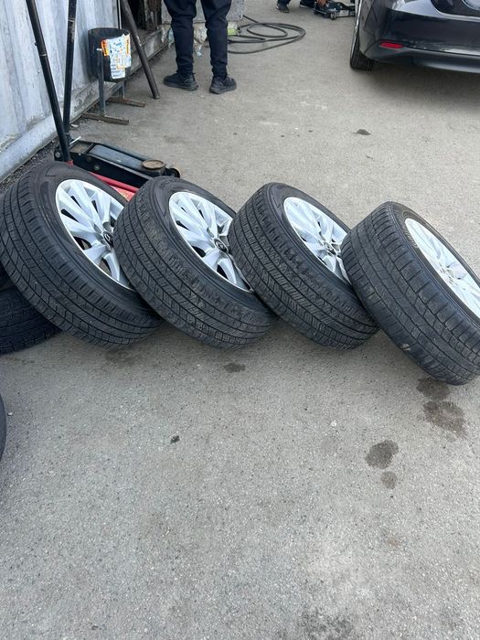 Продам диски с шинами зимние