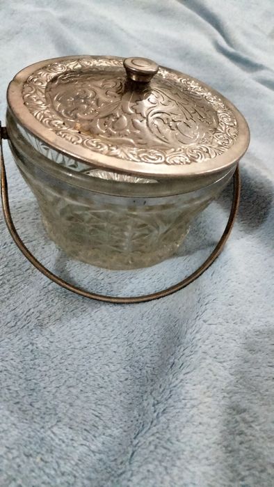 Продам конфетницу СССР