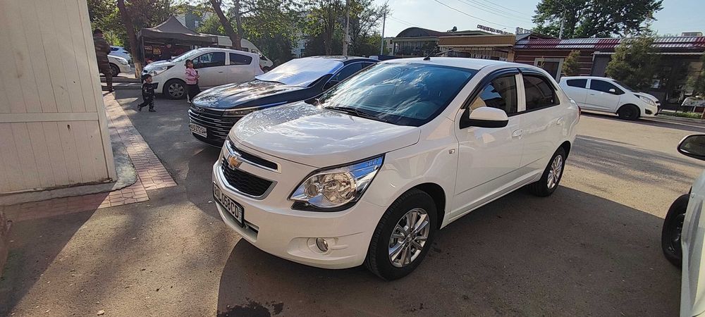 Продам авто абсолютно новое.