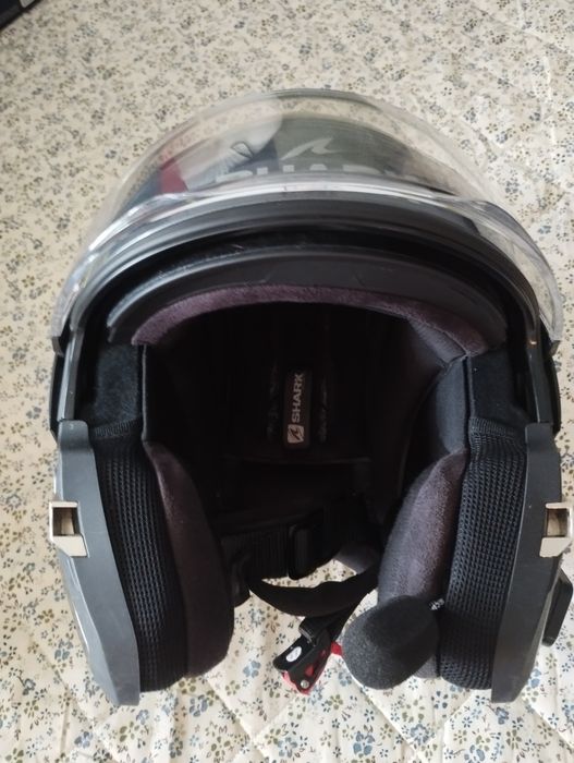 Продавам  каска,, Shark Evo Es Kryd ,,-Discovery.Каската е модуларна..Размер S
