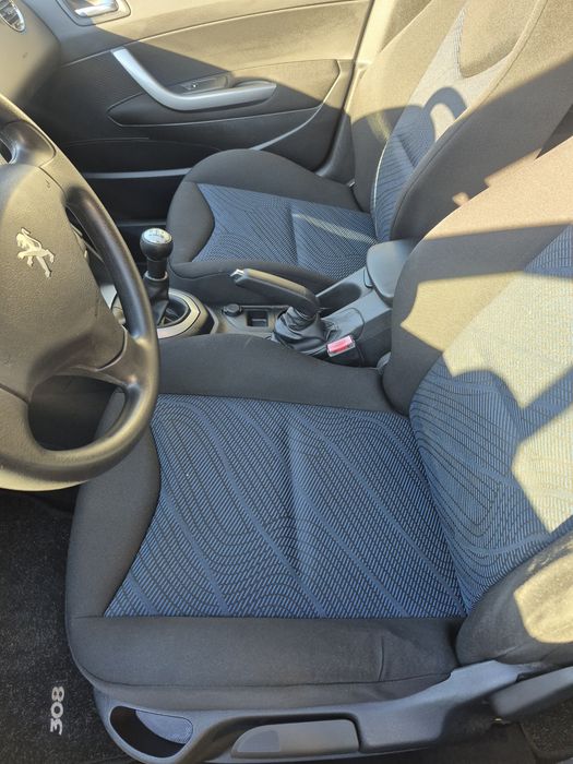 Peugeot 308 1.6 benzină Hatchback