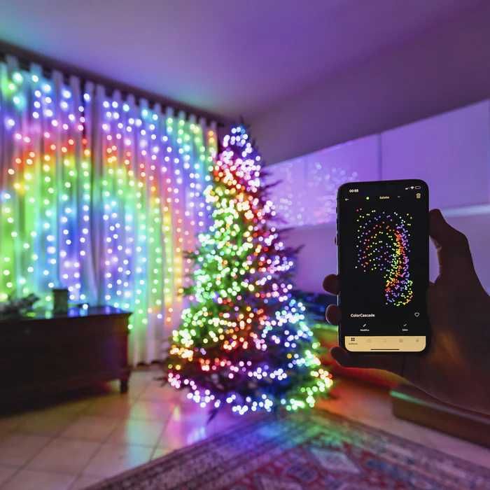 Гирлянда Twinkly Strings 250 RGB+W для новогодней елки