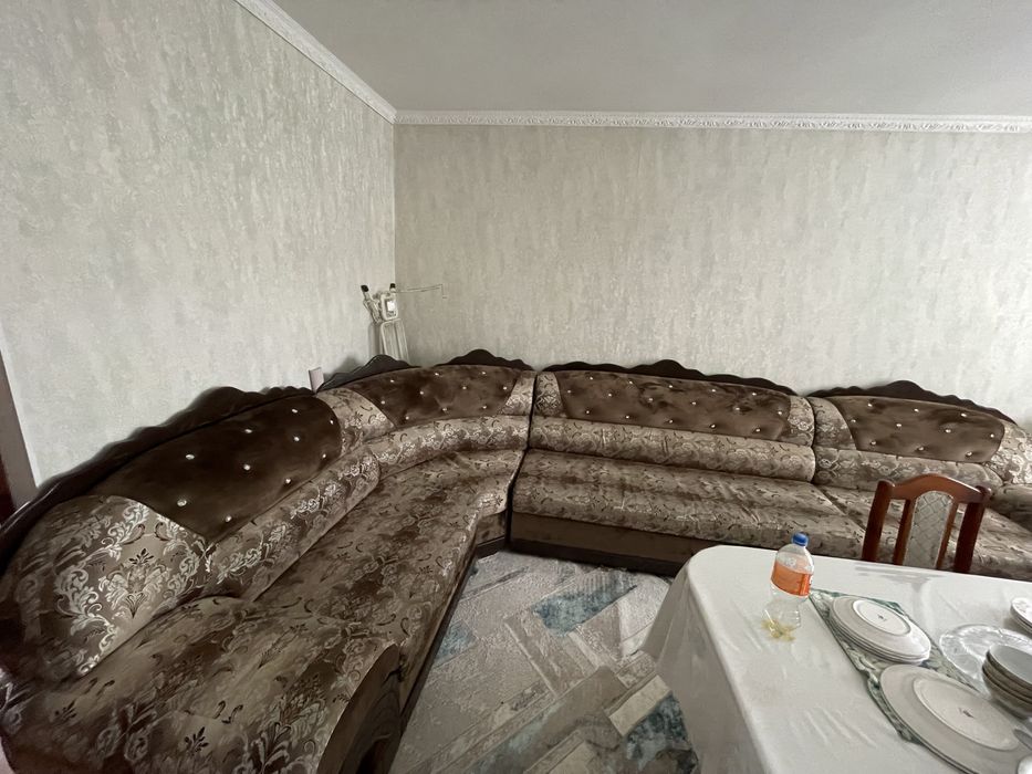 Диван для зала