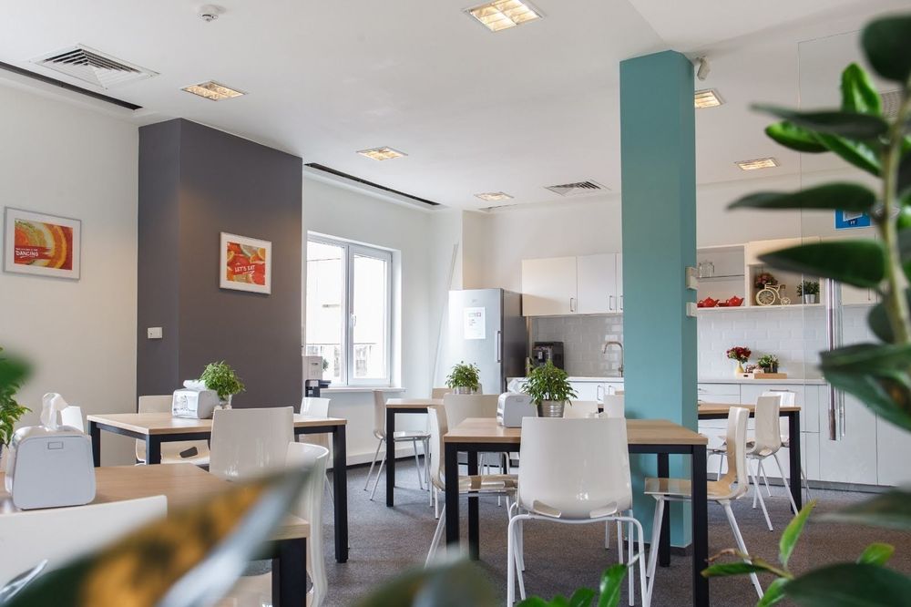 Vând mobilier pentru birou