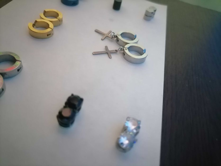 Cercei clips fără gaura