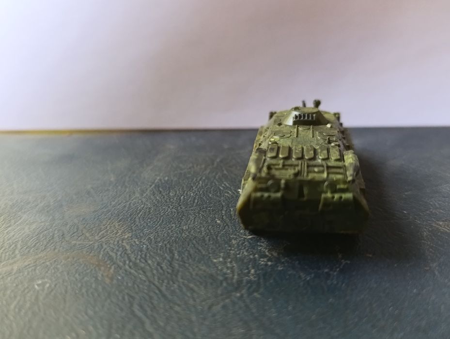 БТР -80 модель  1/100 масштабе