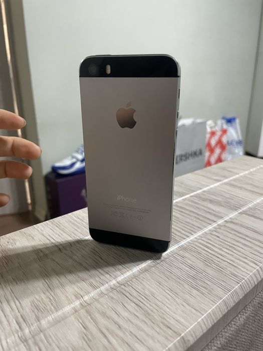 Iphone 5s продаю