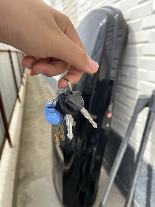 Автобокс LUX + поперечные рейлинги