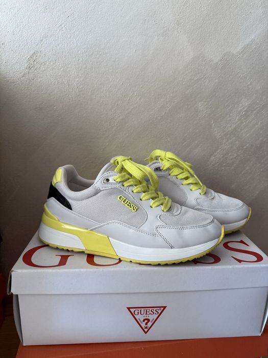 Маратонки / обувки guess