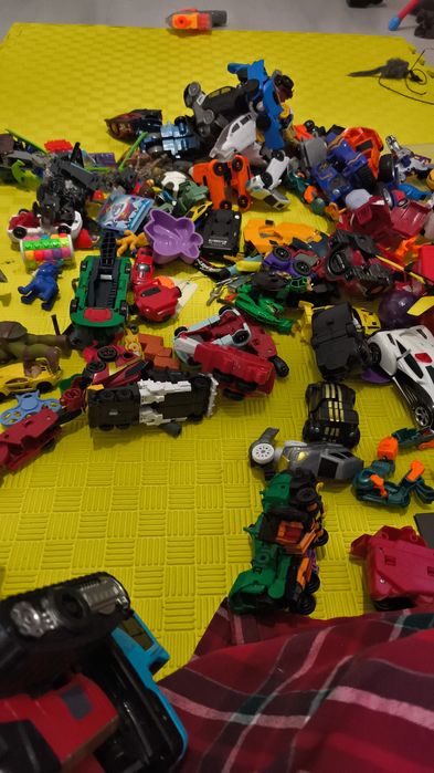 Отдам в дар игрушки б/у