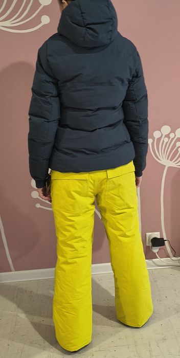 яке Reaction by Kenneth Cole и ски екипи р-р XS