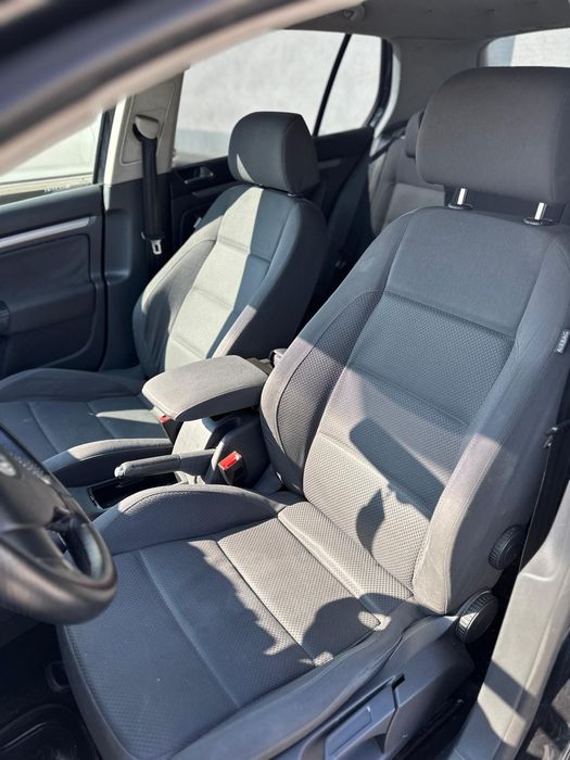 Volkswagen Golf V 1.9 TDI 105 CP – 2006