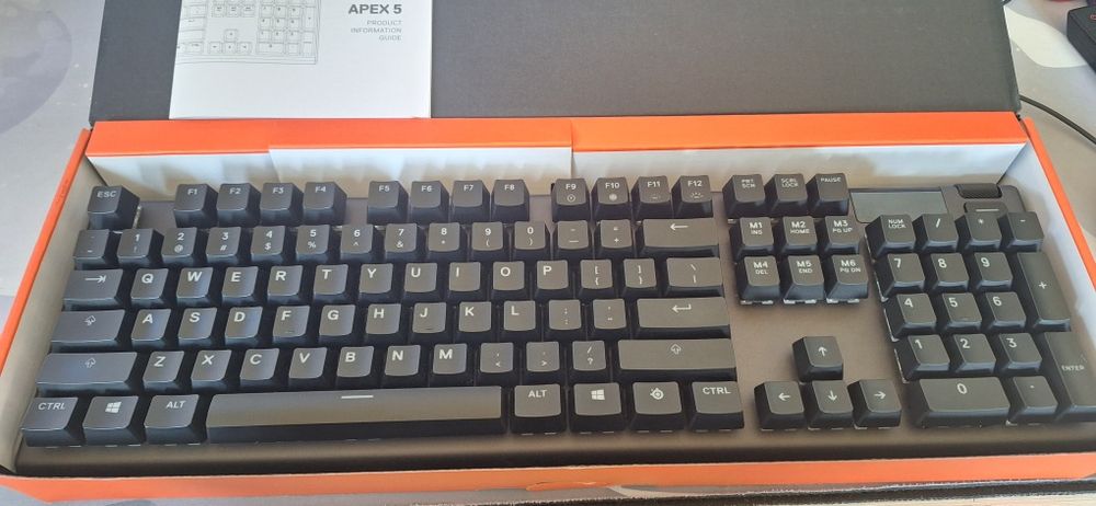 SteelSeries Apex 5 Tastatura Gaming