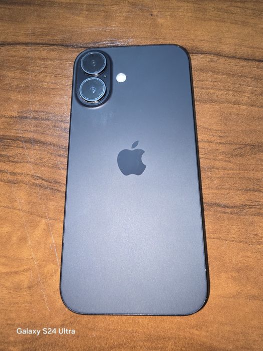 IPhone 16 Chorniy