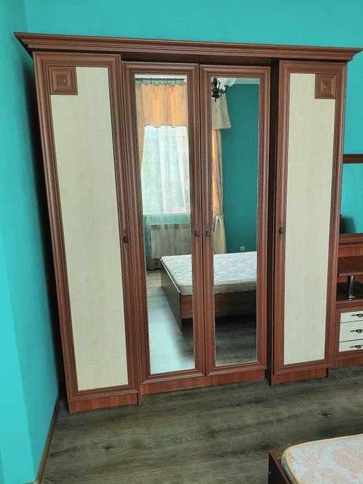 На продажу спальня