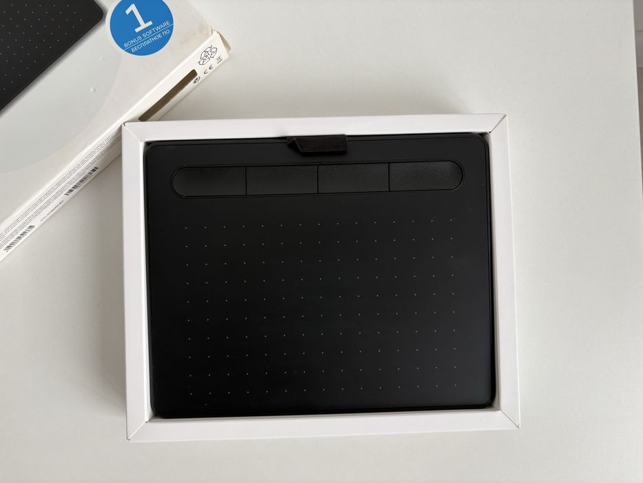 Продам графический планшет Wacom Intuos S Black