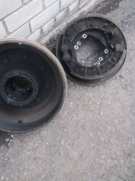 ступица зил 4331 переднея в комплекте.