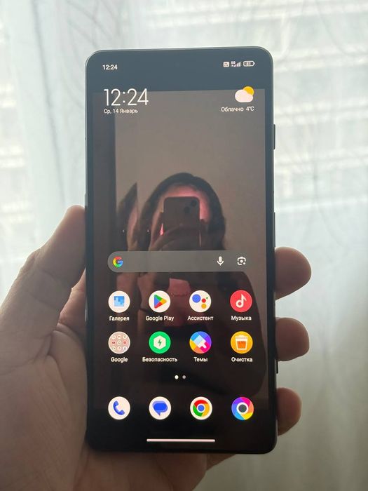 БАРТЕР! Телефон Poco F4 GT 128GB/8RAM