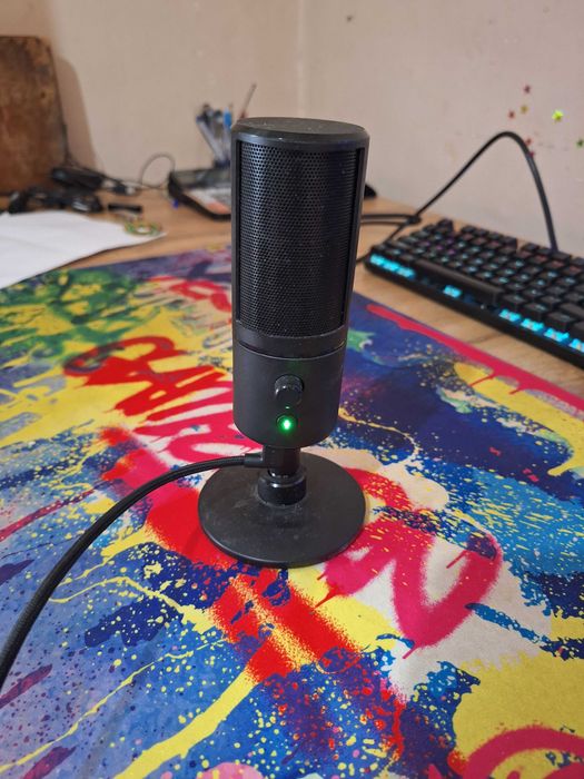 Профессионалный микрофон Razer Seiren x  Почти новый идеалный гарантия