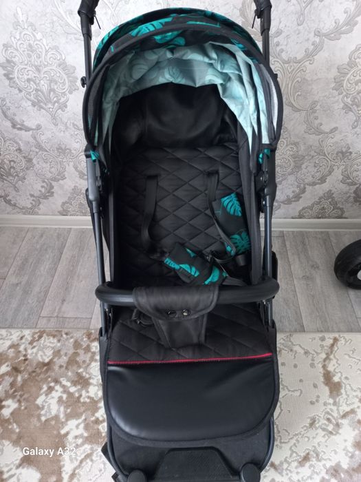 Продам детскую коляску