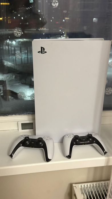 Playstation 5 |  2 джостика