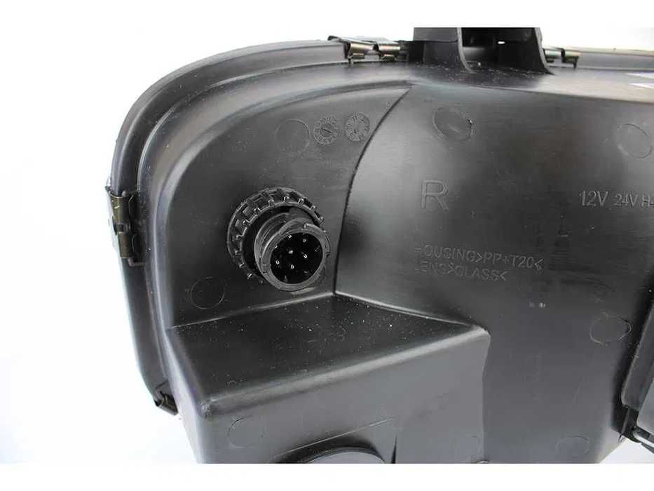 Фарове Фар за Мерцедес Атего / Mercedes ATEGO / 1998 - 2004