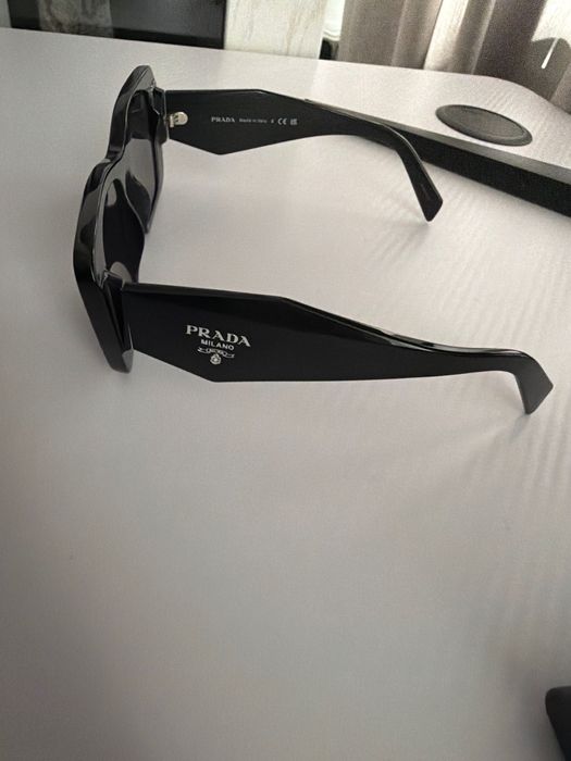 Слънчеви очила Prada – черни