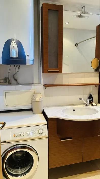 Дава се под наем Тристаен апартамент в Пловдив, Център - 100 кв.м за 997.05 € - Снимка #11