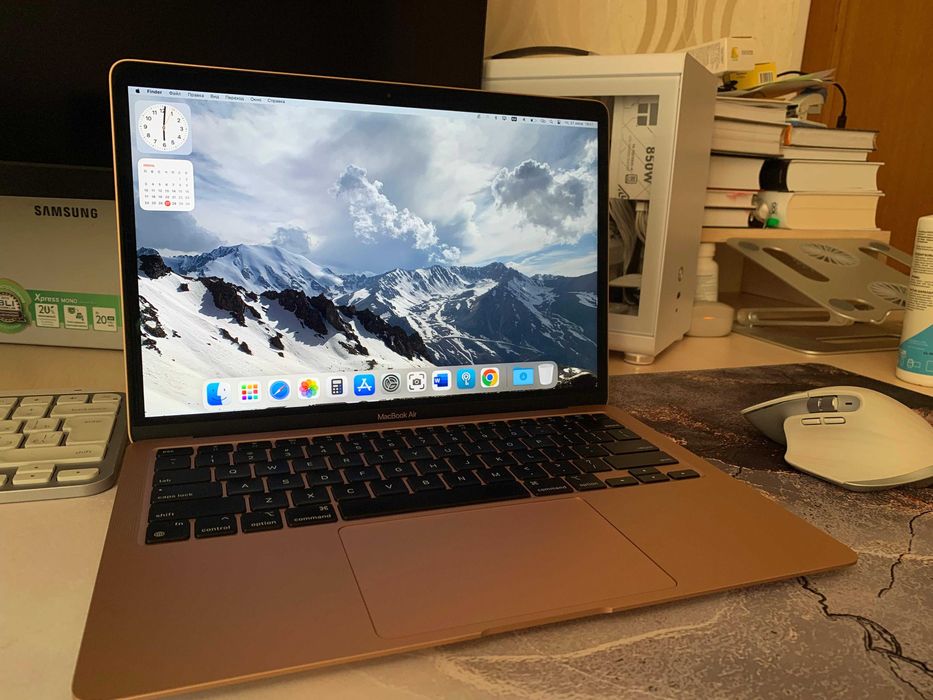 Золотой ноутбук Apple Macbook M1 Gold