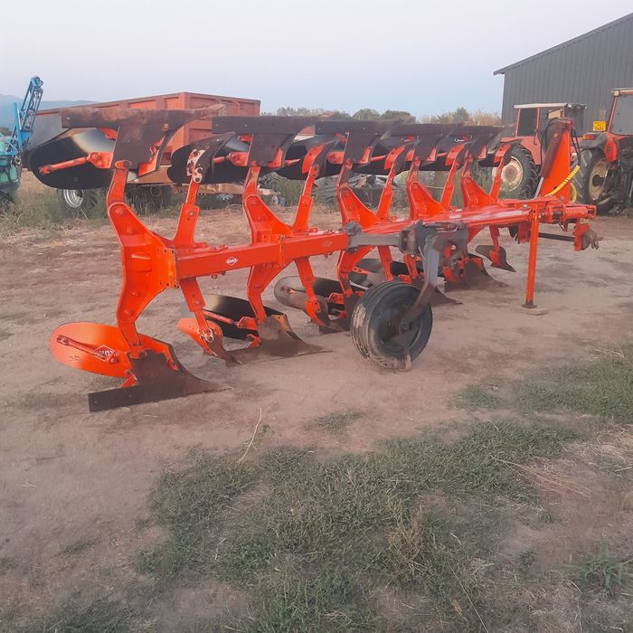 Plug reversibil Kuhn Multi-Master 121 5 brazde(4+1)