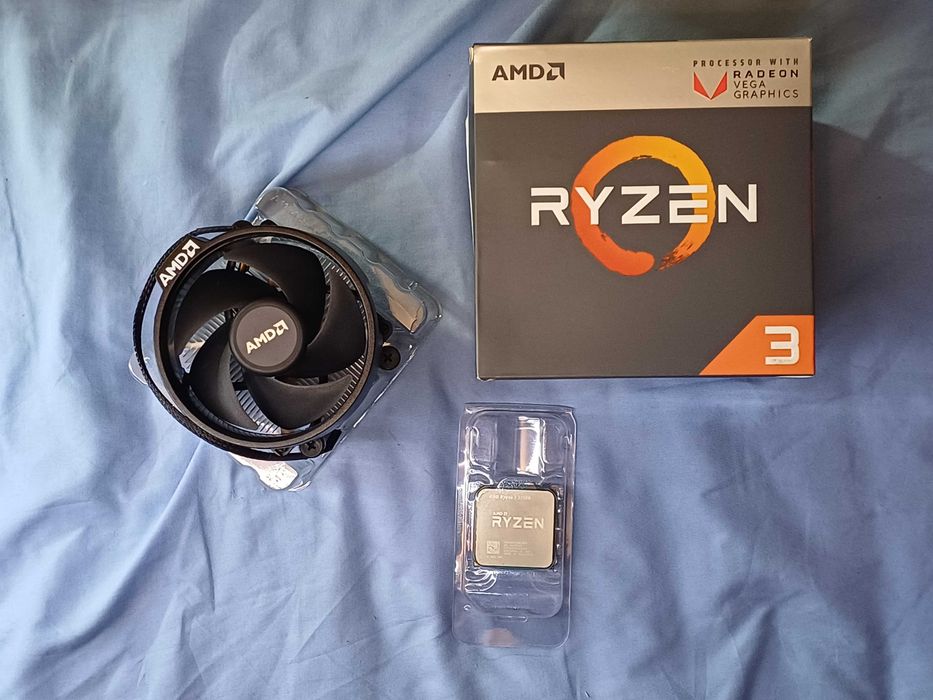 Procesor AMD Ryzen 3 2200G, 3.7 GHz, Socket AM4
