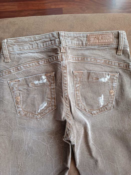 Дамски дънки два вида