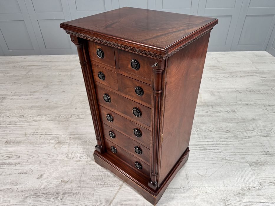 Винтидж, английски, малък скрин масив К066